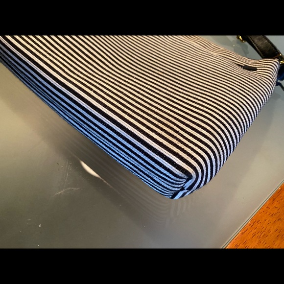 Like New! Fossil bag - Picture 12 of 15